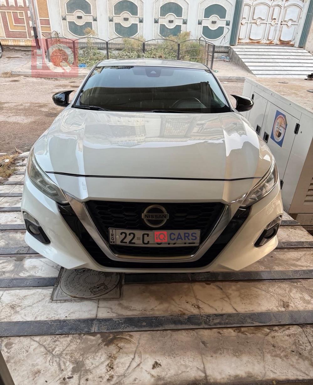 نيسان ألتيما